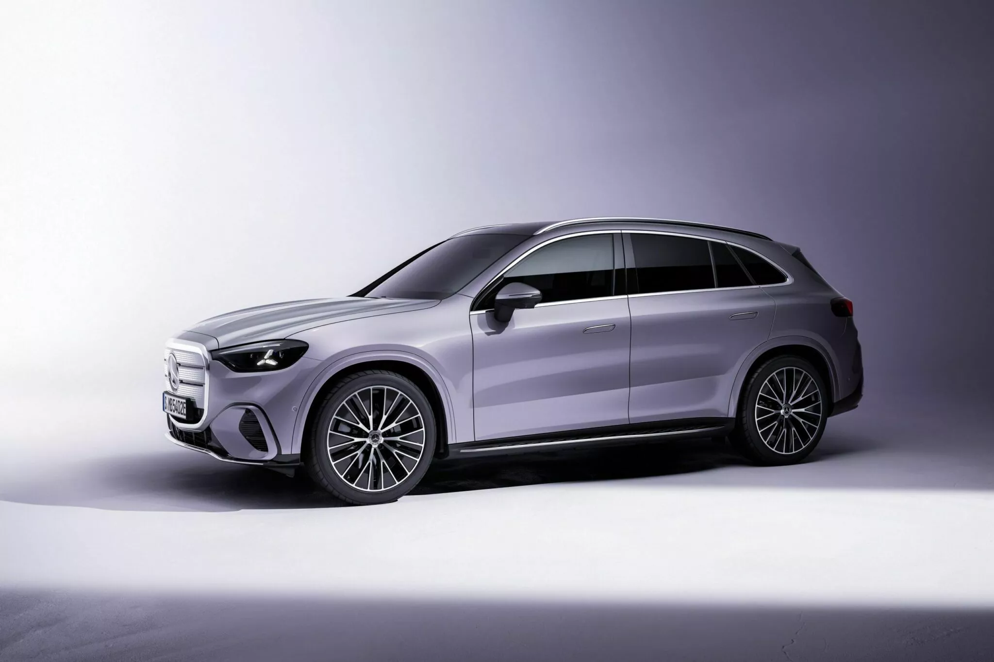 مرسيدس بنز GLC الكهربائية 2026 الجديدة – بمدي 713 كم بالشحنة