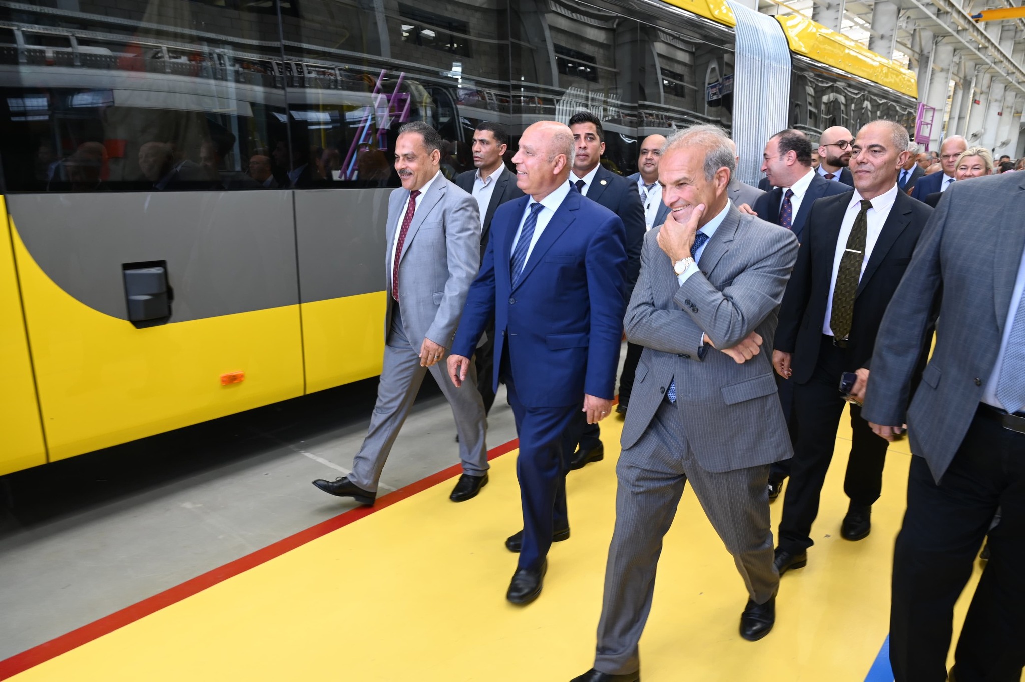 افتتاح خط انتاج جديد لتصنيع اتوبيسات MCV الكهربائية في مصر