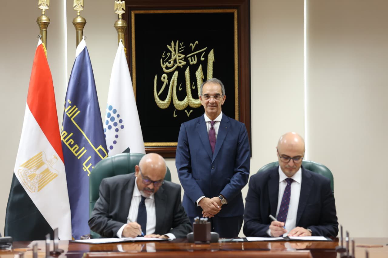 السيارات التي تدعم الاتصال بالانترنت في مصر – من بينها بي ام دبليو و سكودا و زيكر 