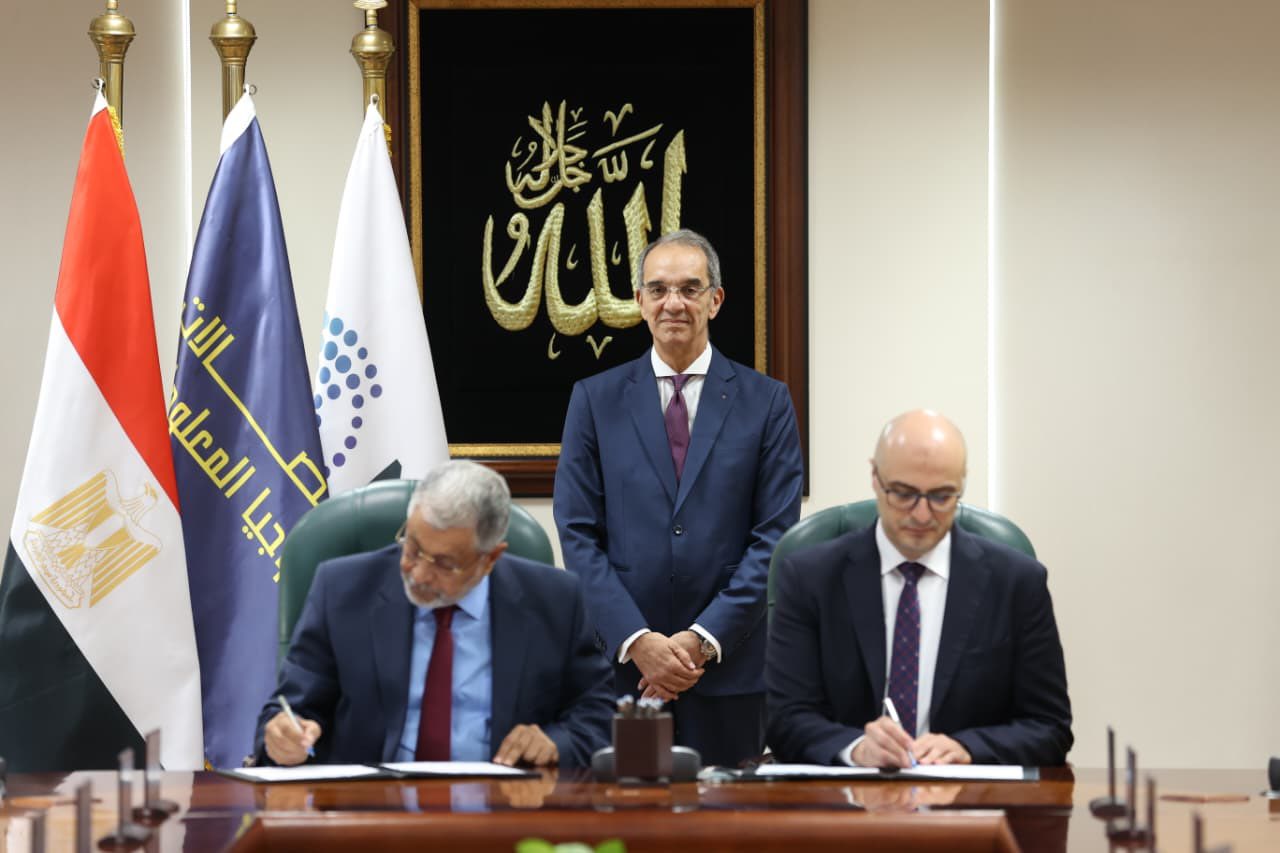 السيارات التي تدعم الاتصال بالانترنت في مصر – من بينها بي ام دبليو و سكودا و زيكر 