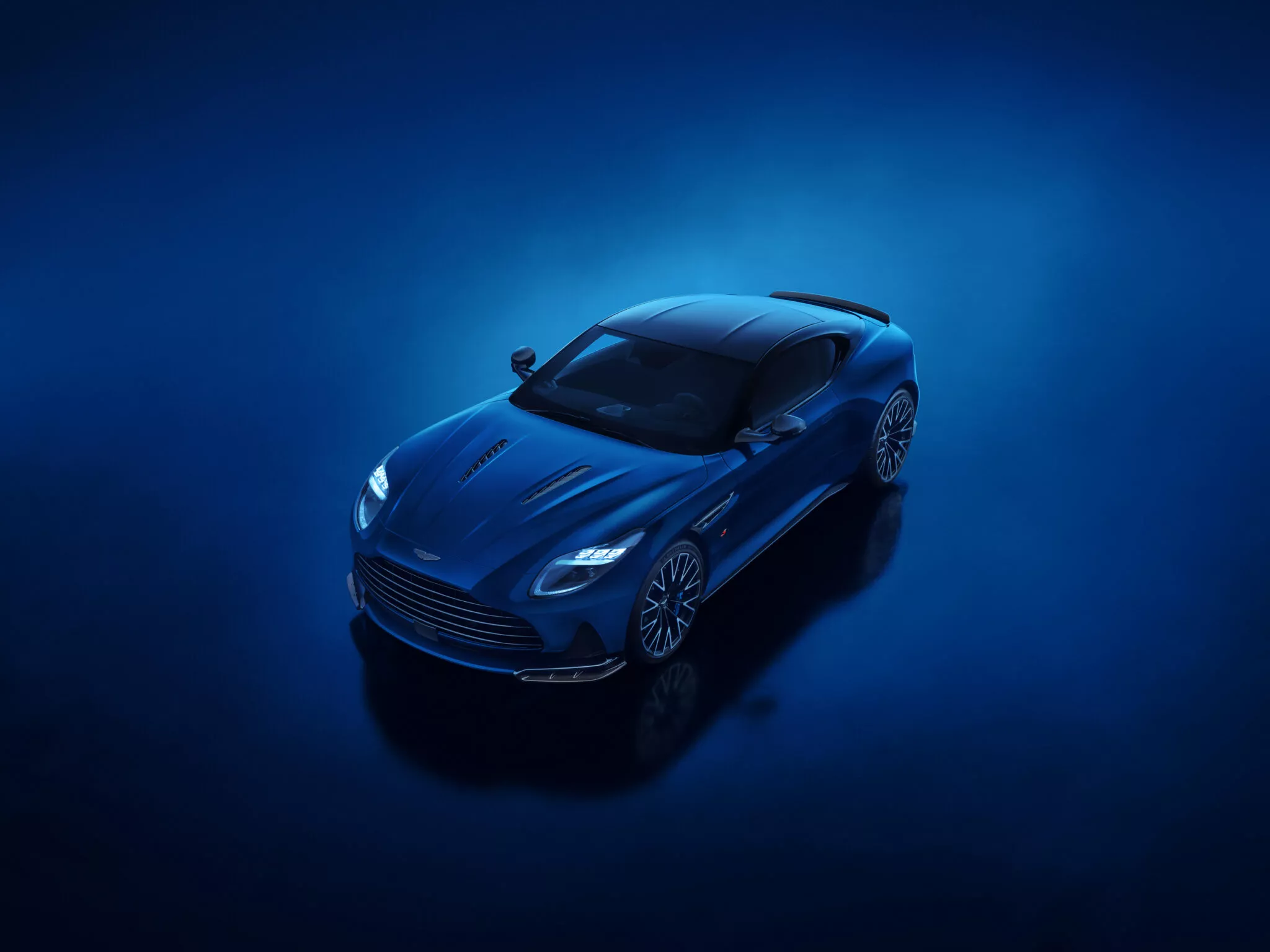 استون مارتن DB12 اس الجديدة – بقوة 690 حصان