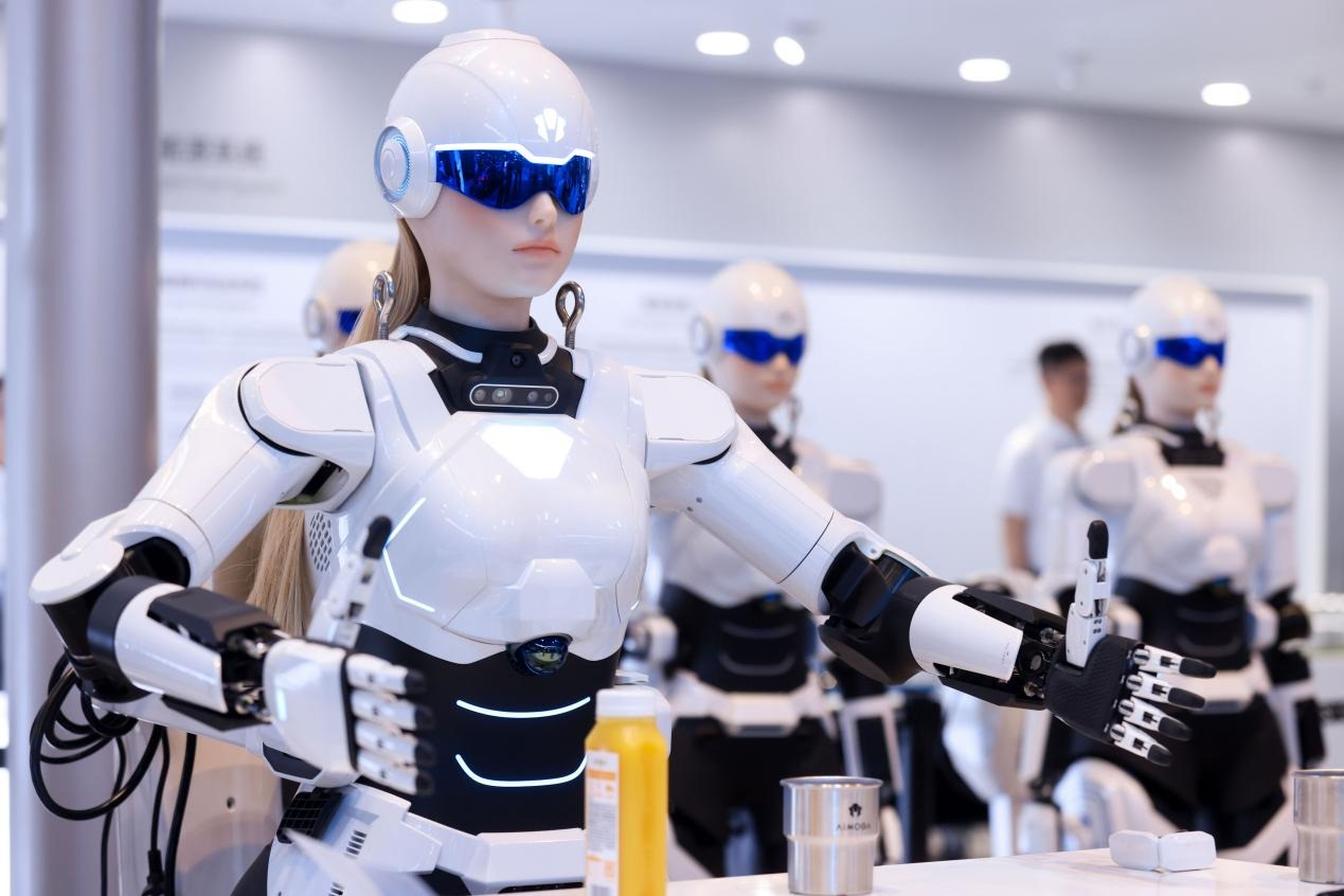 قمة مستخدمي علامة شيري 2025 تنطلق قريبًا – سيتم عرض روبوت AiMOGA المتطور  