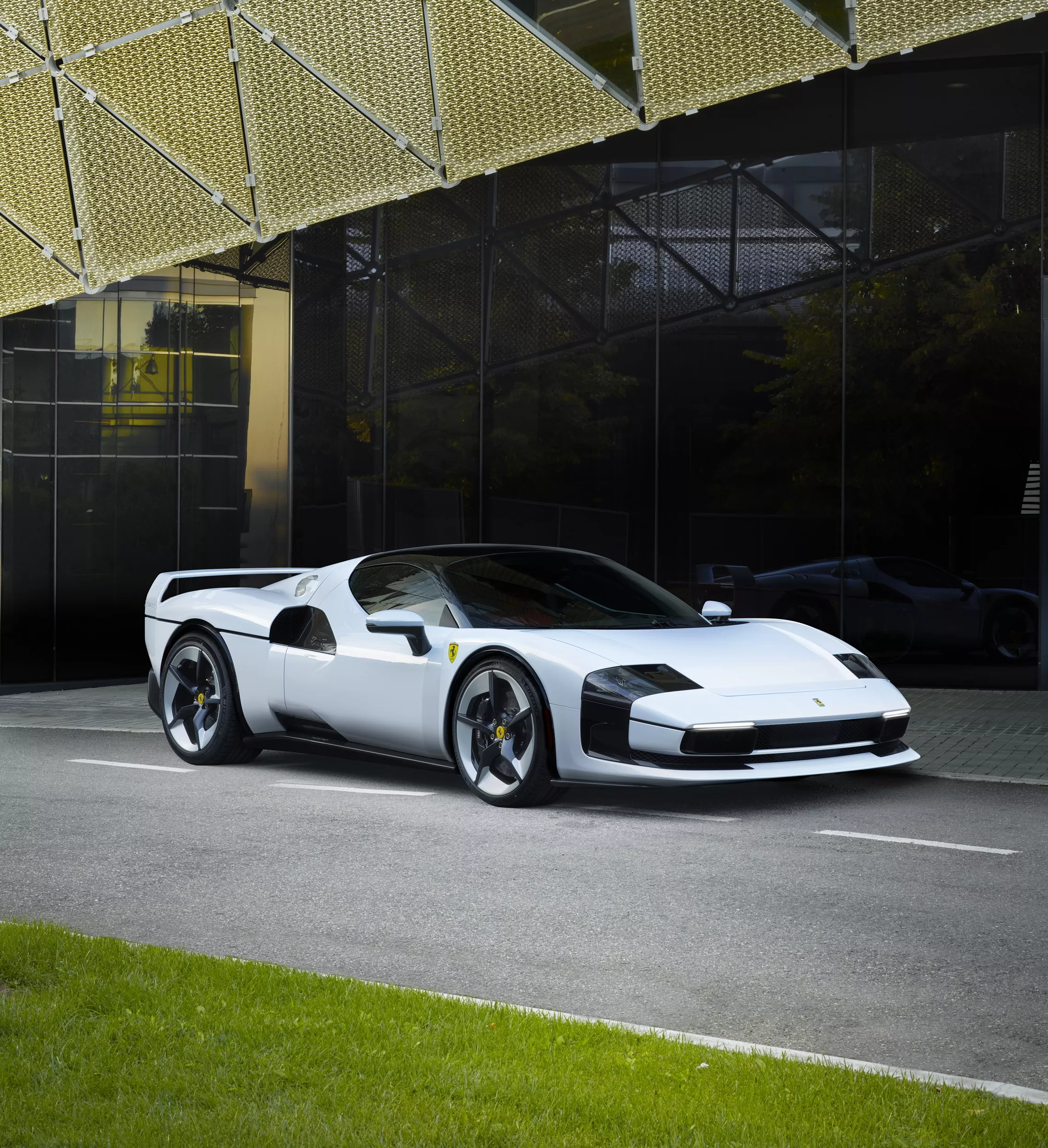 فيراري SC40 الجديدة – نسخة وحيدة مستوحاه من F40