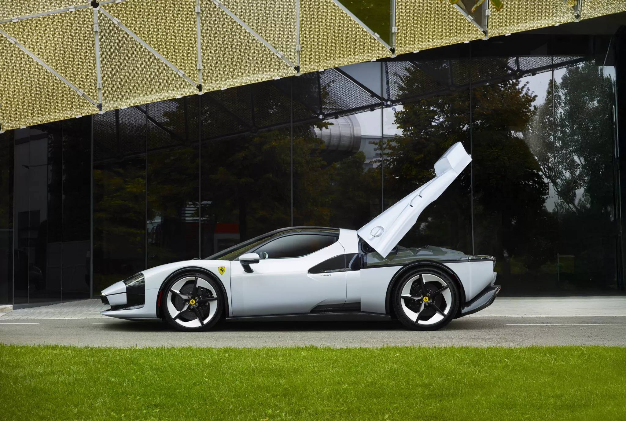 فيراري SC40 الجديدة – نسخة وحيدة مستوحاه من F40