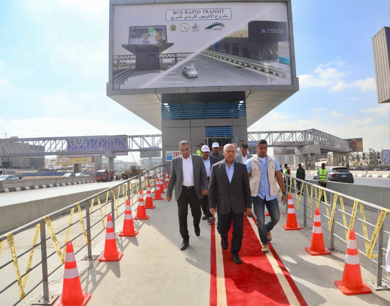 استعدادًا لافتتاح المتحف المصري الكبير – وزير النقل يتابع جاهزية الطريق الدائري والمحاور الرئيسية