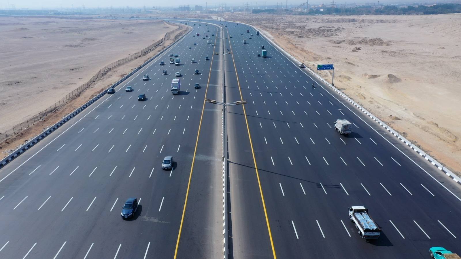 استعدادًا لافتتاح المتحف المصري الكبير – وزير النقل يتابع جاهزية الطريق الدائري والمحاور الرئيسية