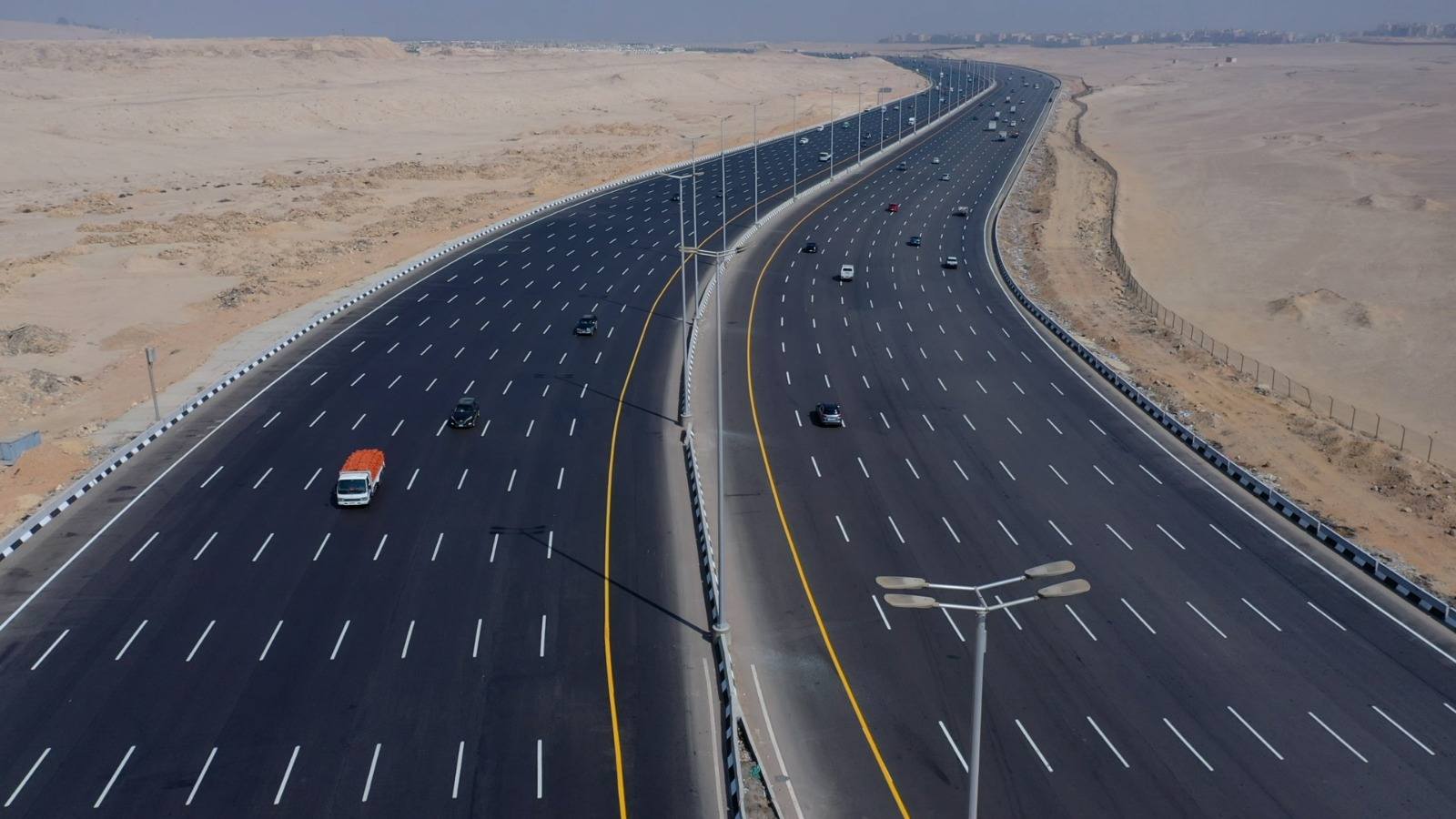 استعدادًا لافتتاح المتحف المصري الكبير – وزير النقل يتابع جاهزية الطريق الدائري والمحاور الرئيسية