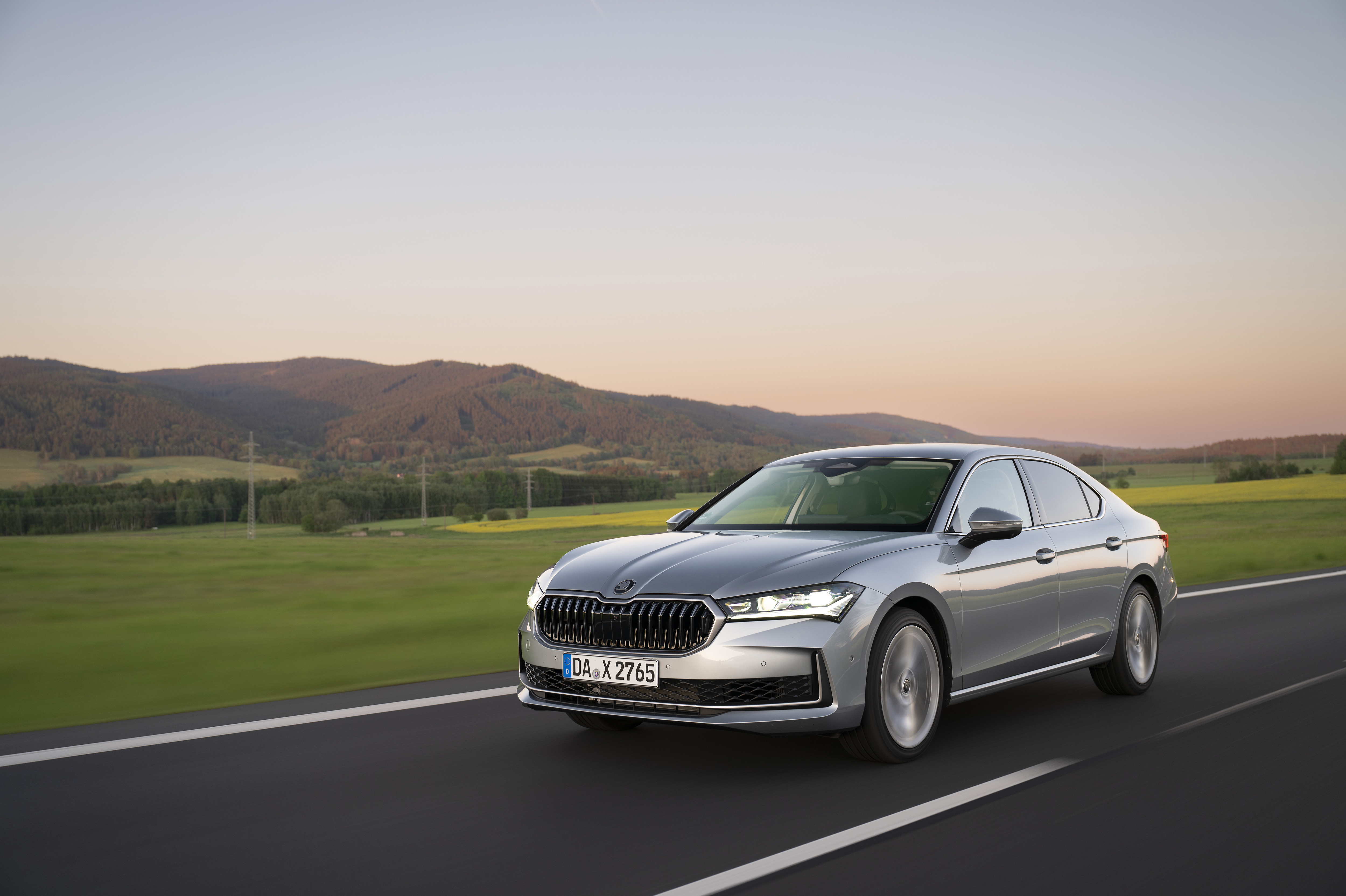 سكودا سويبرب 2026 في الامارات – أسعار ومواصفات