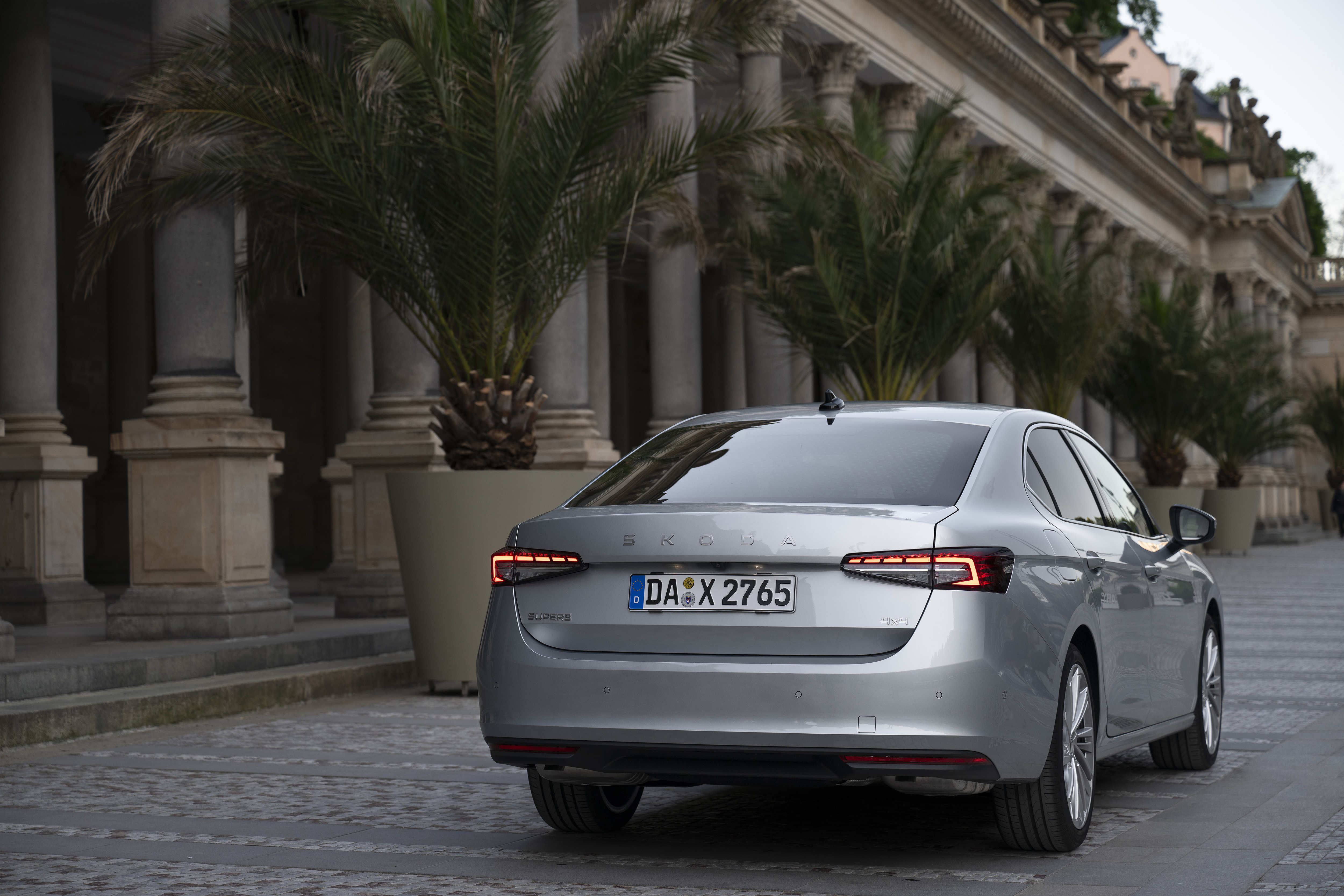 سكودا سويبرب 2026 في الامارات – أسعار ومواصفات