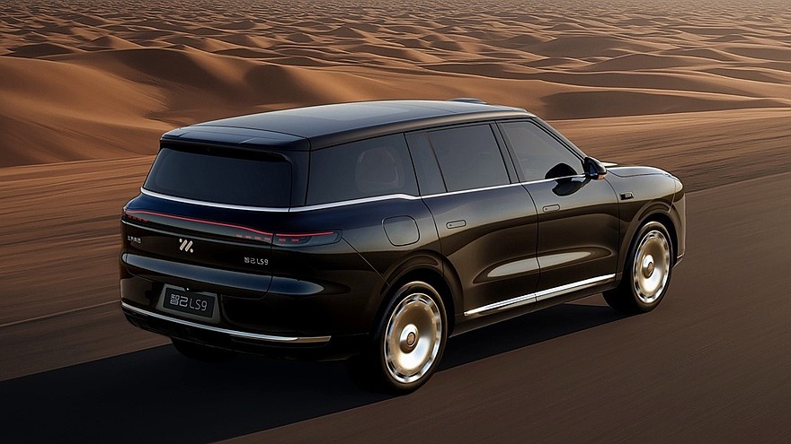 اي ام LS9 الجديدة كليا – SUV فاخرة بمدي 1500 كم