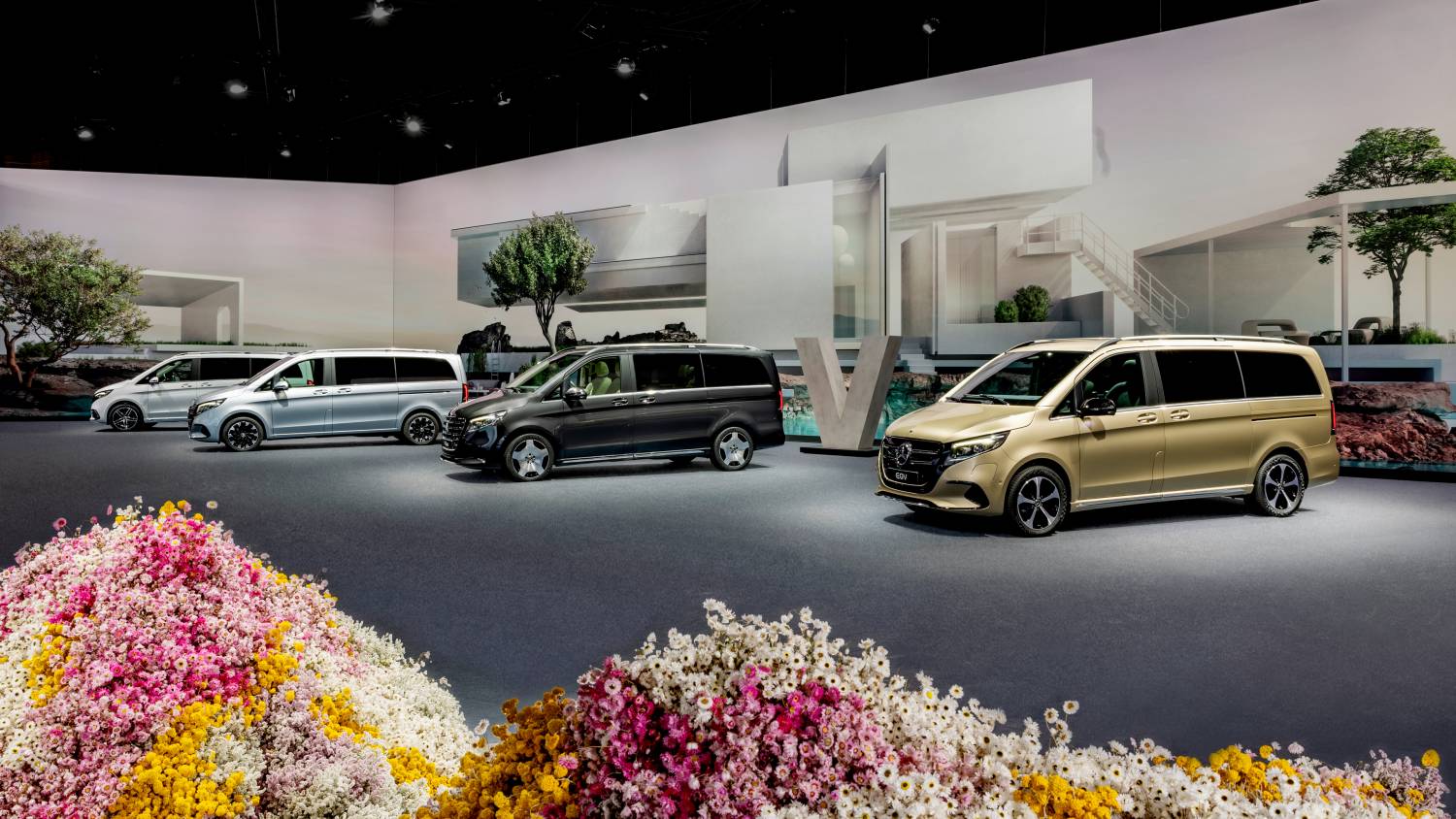 مرسيدس بنز V كلاس موديل 2026 في الامارات – اسعار و مواصفات