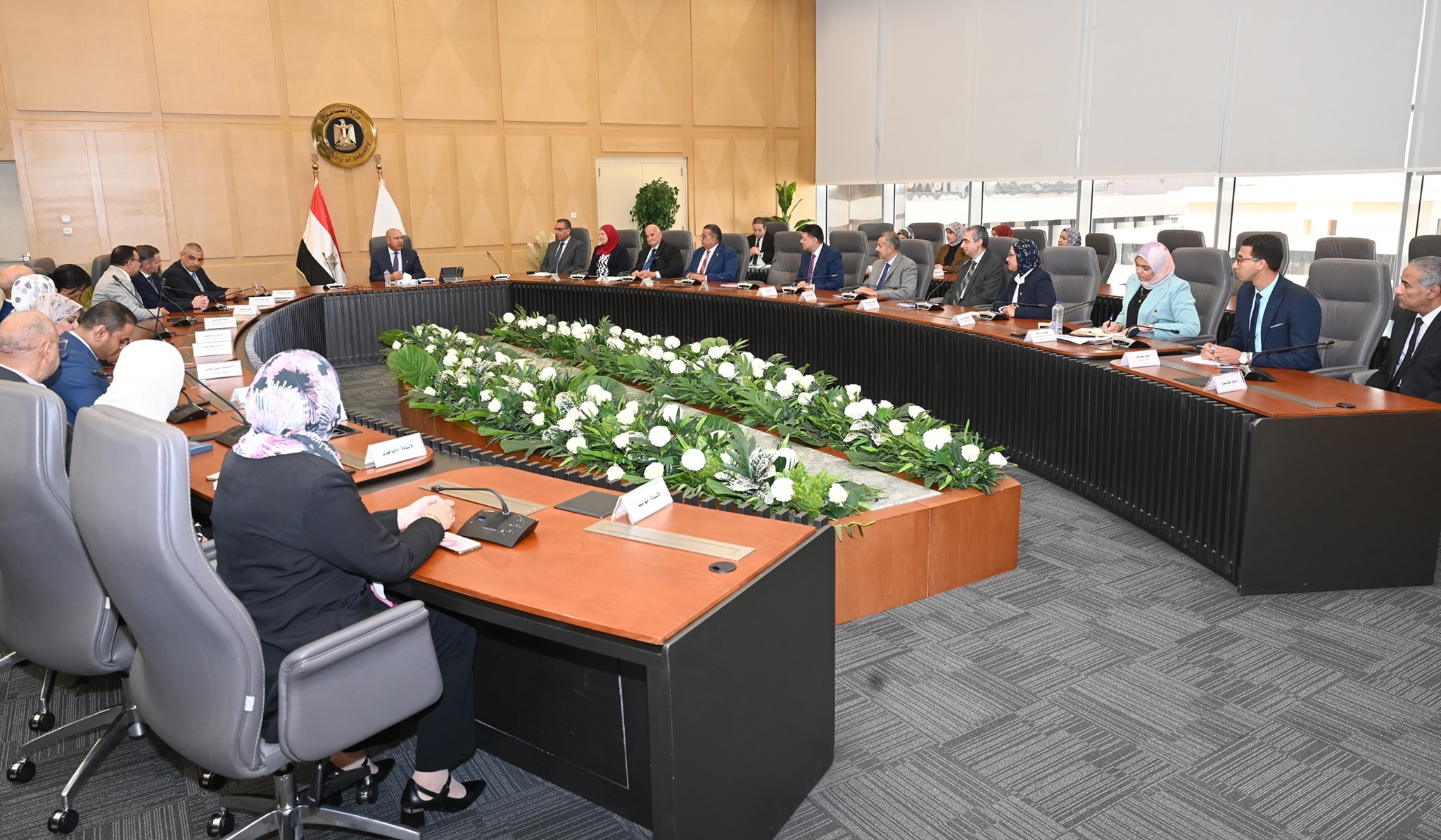 شركة يوني تقيم مصنع جديد في مصر لتصنيع الضفائر الكهربائية للسيارات