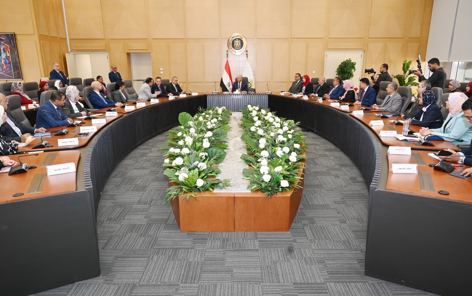 شركة يوني تقيم مصنع جديد في مصر لتصنيع الضفائر الكهربائية للسيارات