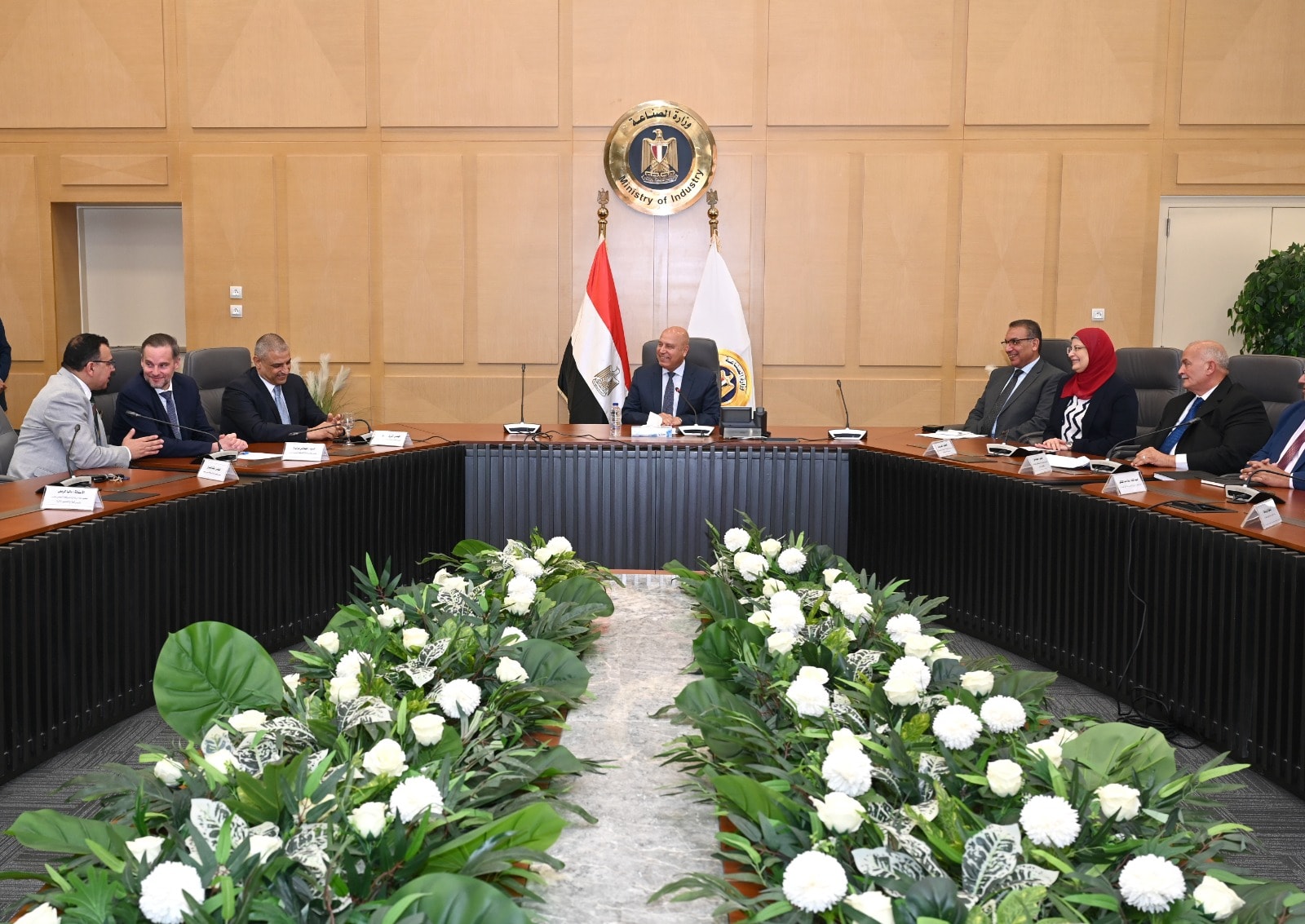 شركة يوني تقيم مصنع جديد في مصر لتصنيع الضفائر الكهربائية للسيارات