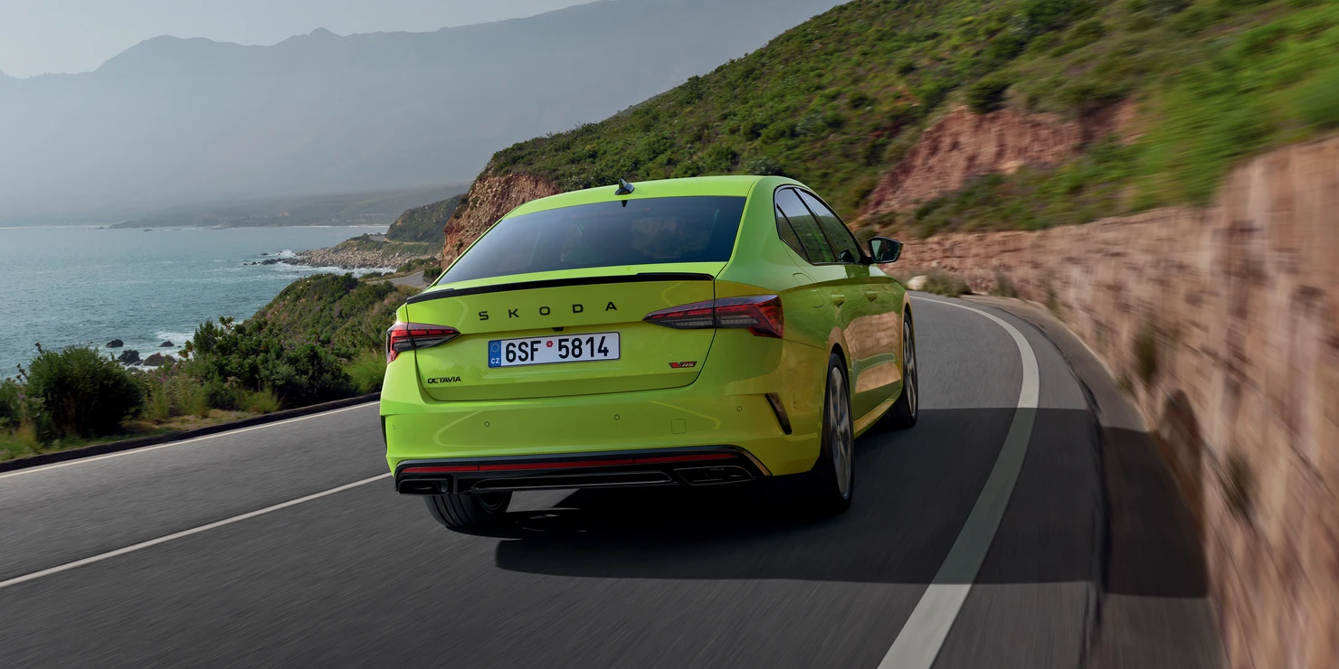 سكودا اوكتافيا VRS موديل 2026 الجديدة في الامارات – أسعار ومواصفات