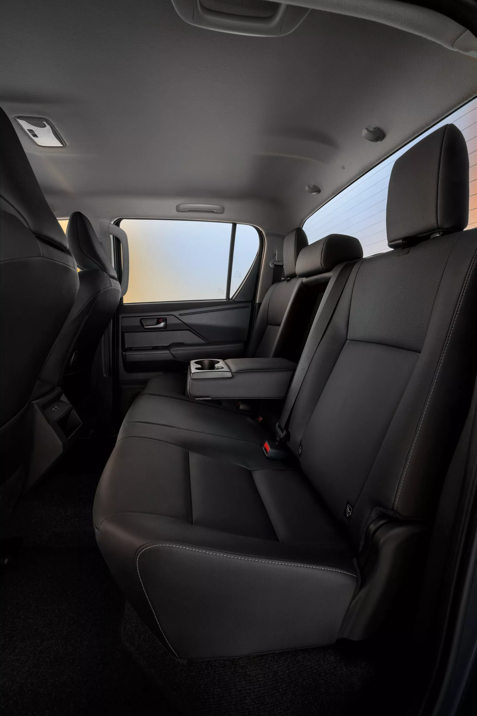 تويوتا هايلوكس 2026 الجديدة كليا – بنسخة كهربائية بالكامل