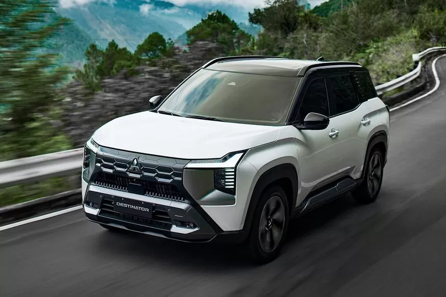 ميتسوبيشي ديستينيتور الجديدة كليا – قريبا في الشرق الاوسط 