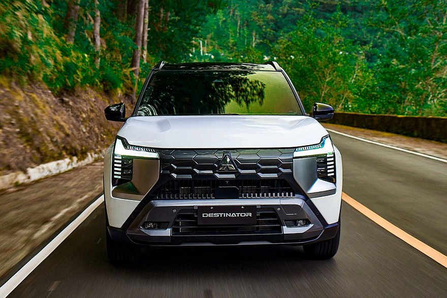 ميتسوبيشي ديستينيتور الجديدة كليا – قريبا في الشرق الاوسط 