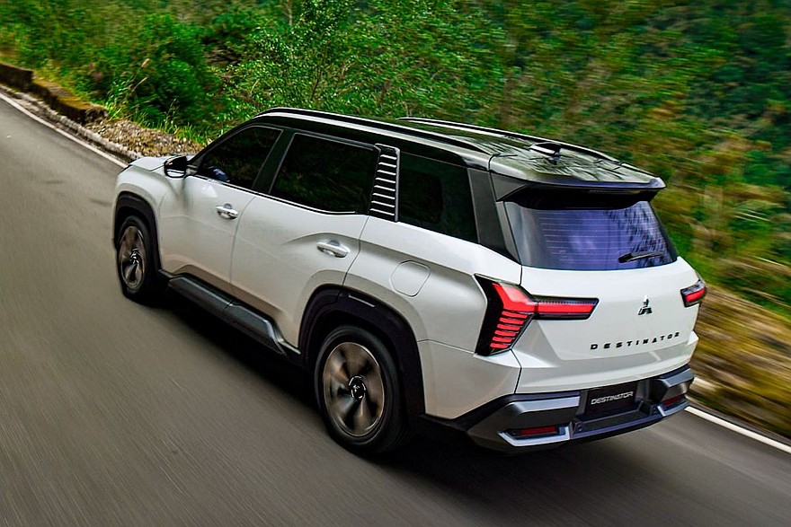 ميتسوبيشي ديستينيتور الجديدة كليا – قريبا في الشرق الاوسط 