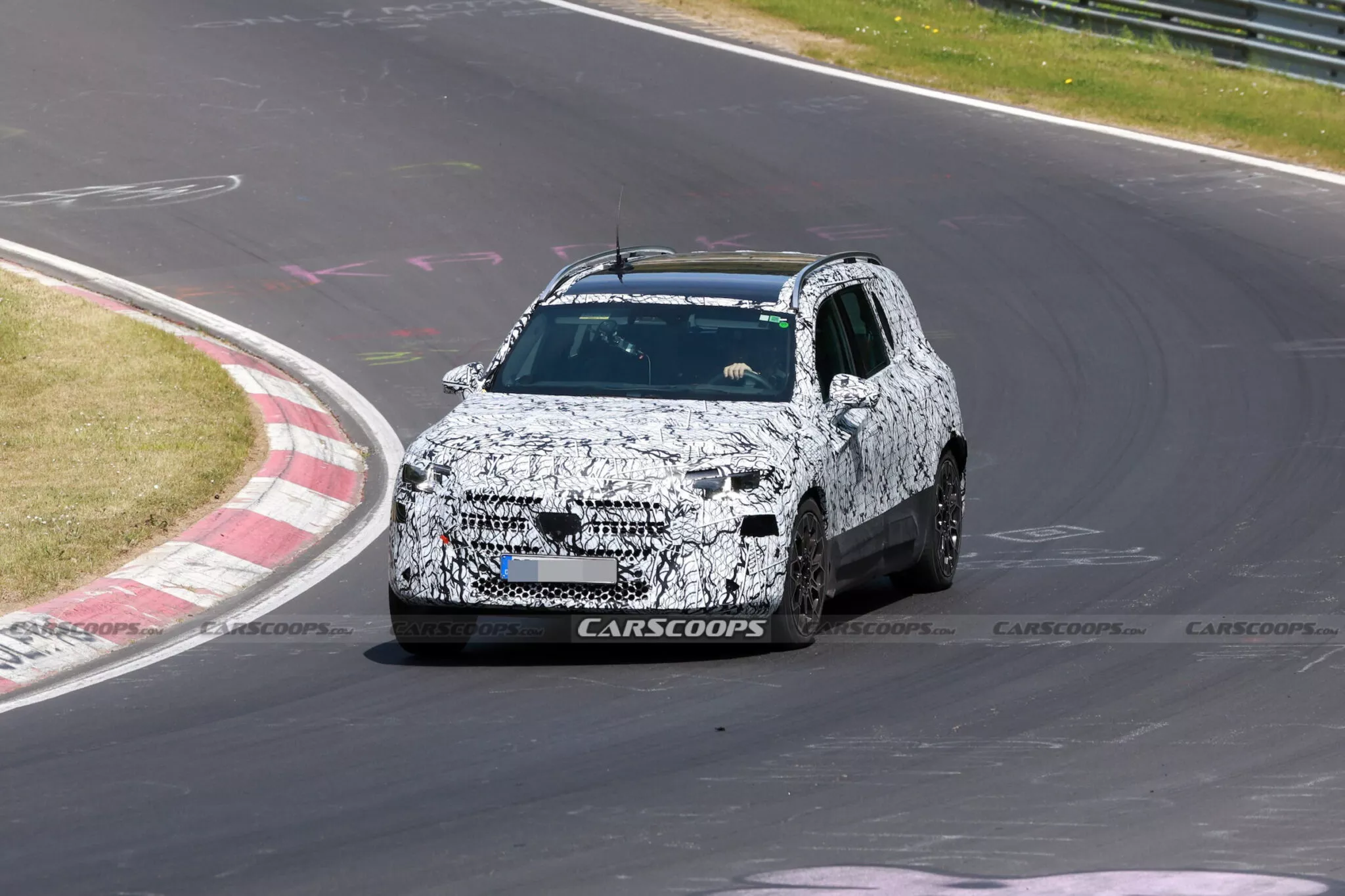 مرسيدس بنز GLB موديل 2026 الجديدة كليا – صور المقصورة الداخلية