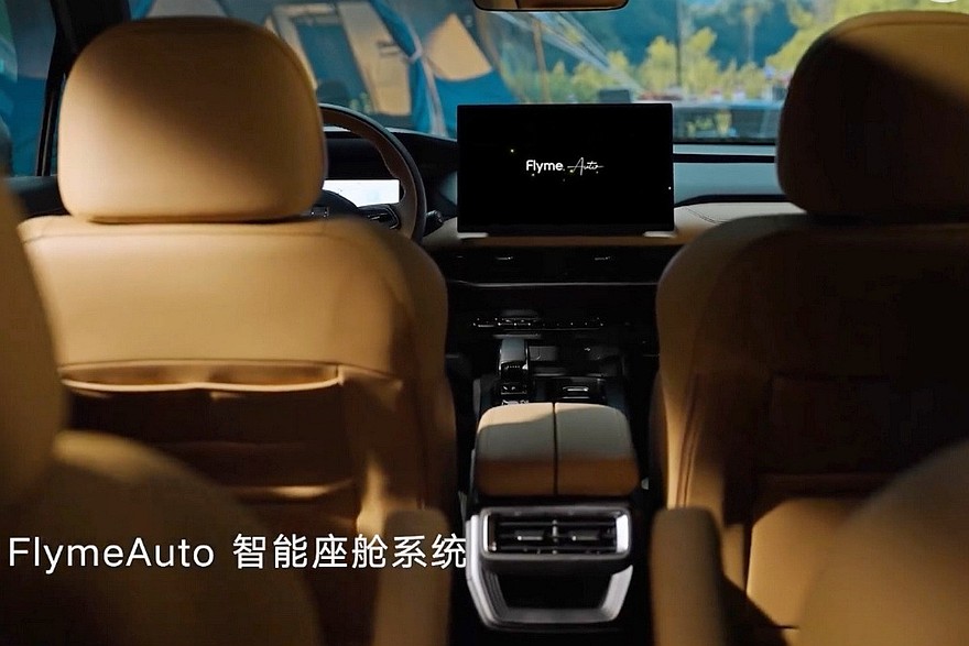 جيلي اوكافانجو 2026 الفيس ليفت الجديدة – بنسخة بستة مقاعد