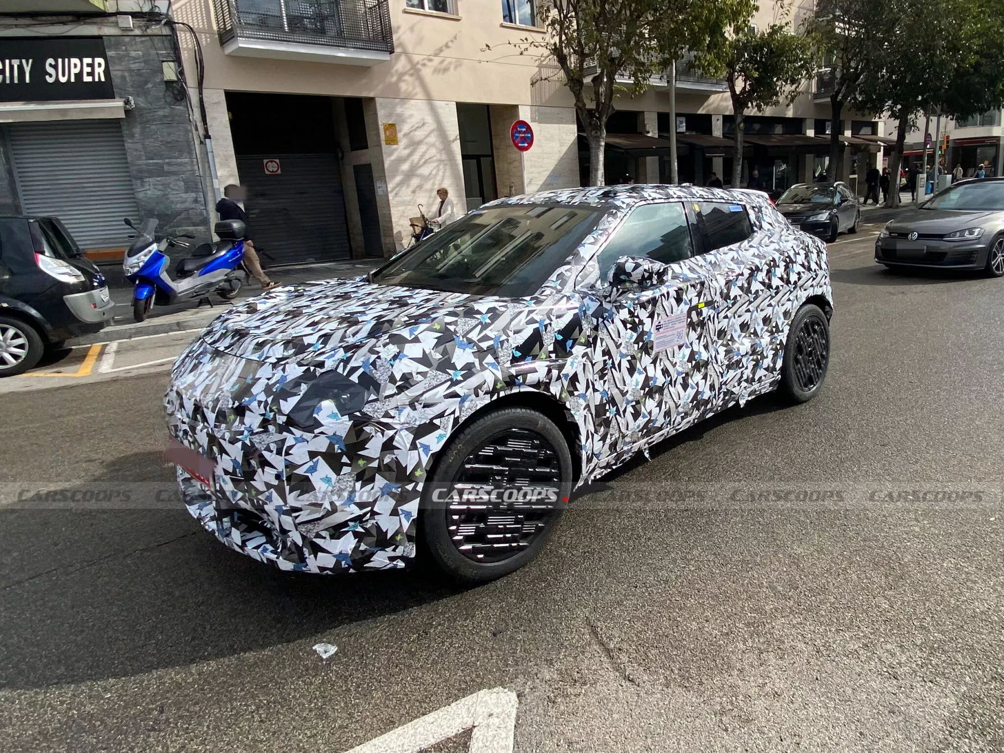 نيسان جوك الكهربائية 2026 الجديدة – الصور المسربة والمواصفات