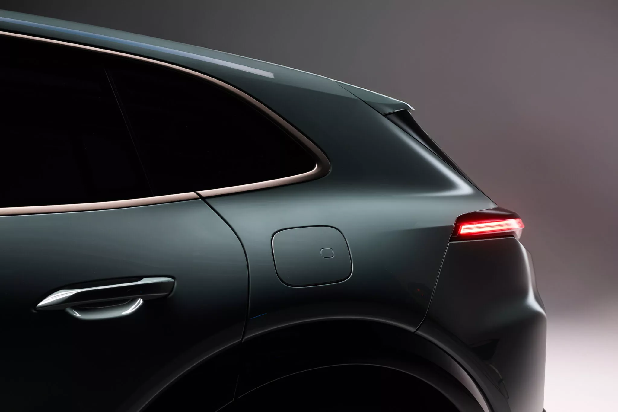 بورشه كايين 2026 الكهربائية الجديدة كليا – بقوة 1140 حصان وشحن لاسكلي