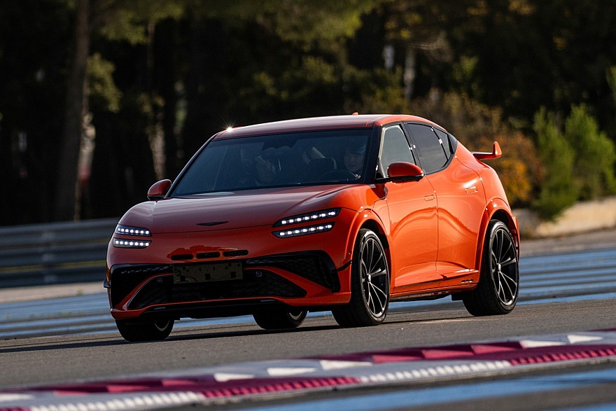 جينيسيس GV60 ماجما الرياضية الجديدة – بقوة 650 حصان