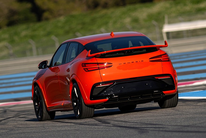 جينيسيس GV60 ماجما الرياضية الجديدة – بقوة 650 حصان