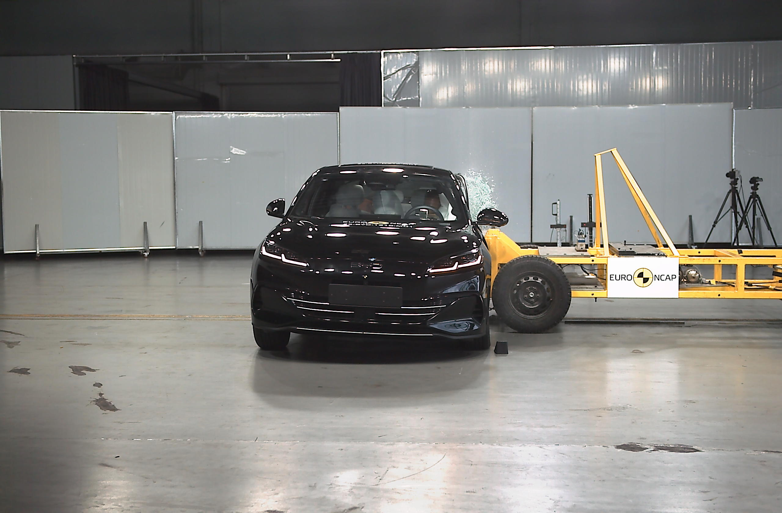 بي واي دي سيل 6 تحقق خمسة نجوم في اختبارات الأمان الأوروبية 