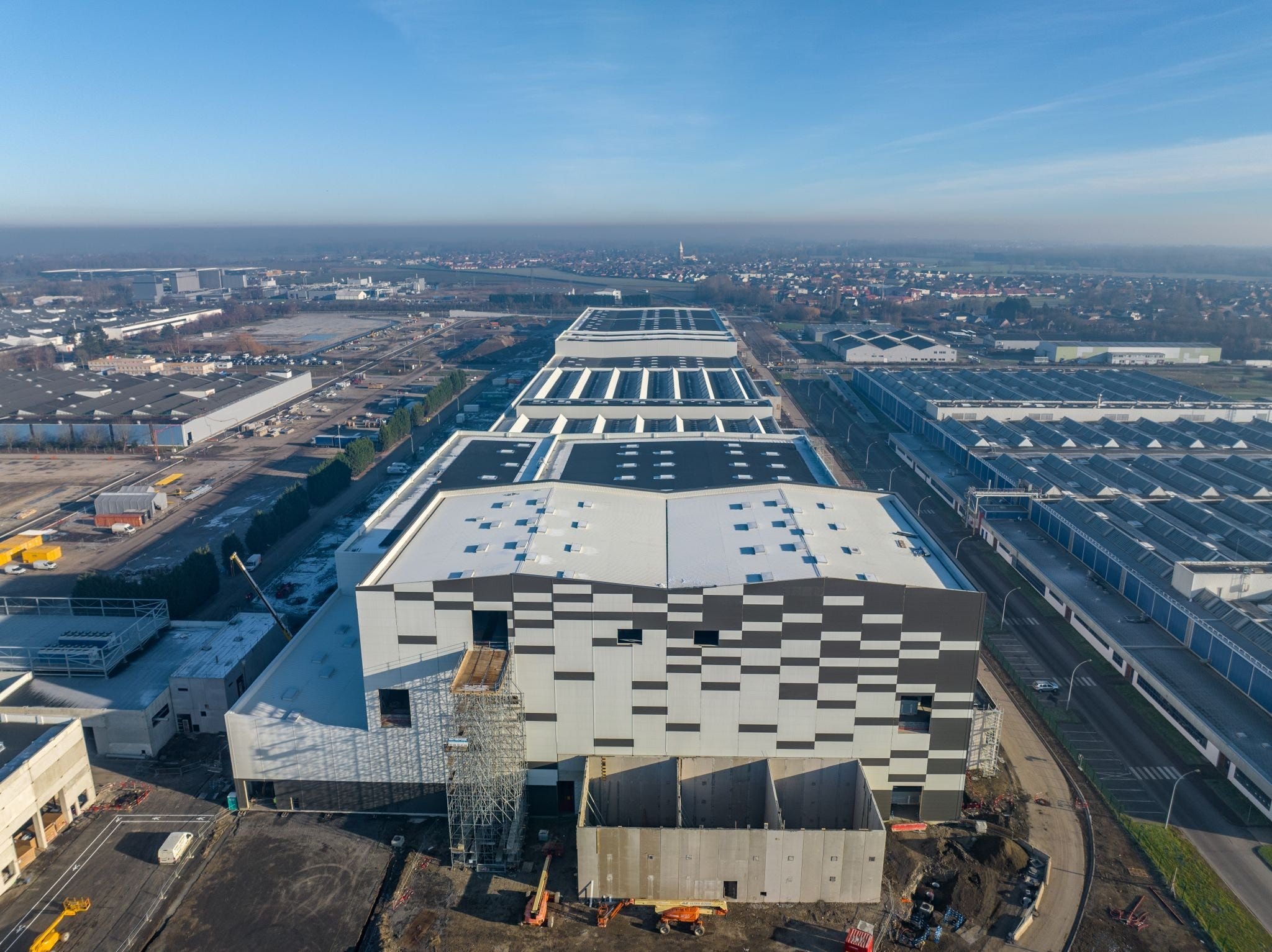 جريت وول تستعد لانشاء مصنع لها في اوروبا – بطاقة إنتاجية 300 الف سيارة سنويا 