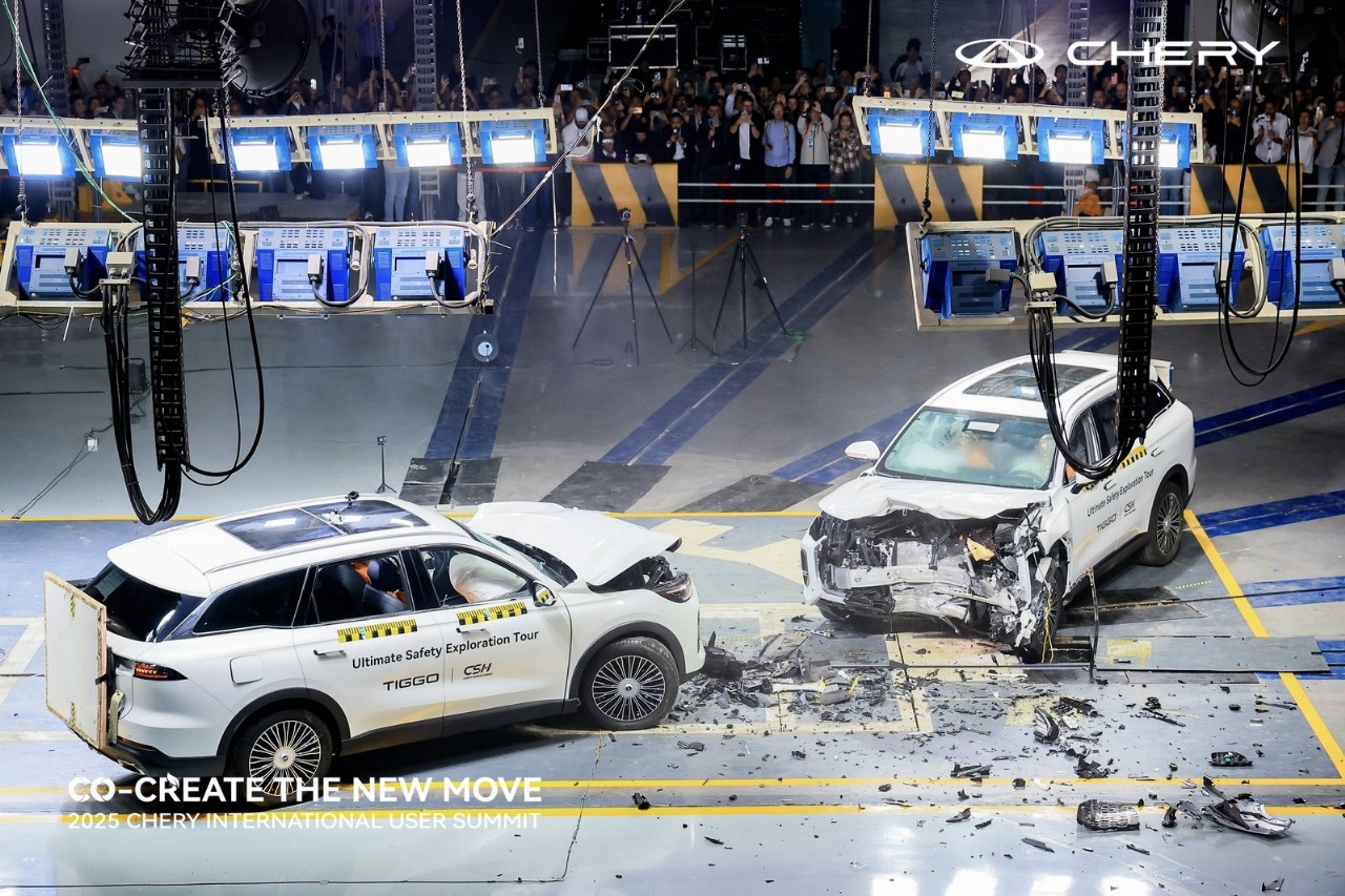 شيري تيجو 9 تخضع لاختبارات امان متعددة – من بينها انقلاب 180 درجة 