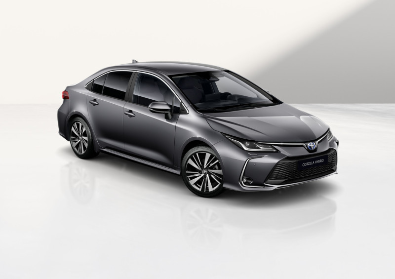 هل ستقدم تويوتا كورولا 2026 فيس ليفت الجديدة في اسواقنا العربية ؟ تويوتا تجيب رسميا