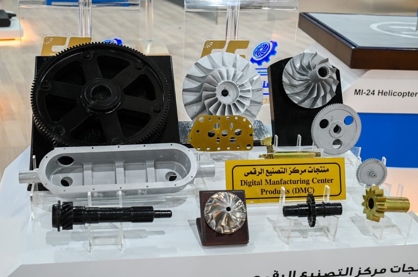 وزير الصناعة  يتفقد معرض الصناعات الدفاعية إيديكس 2025