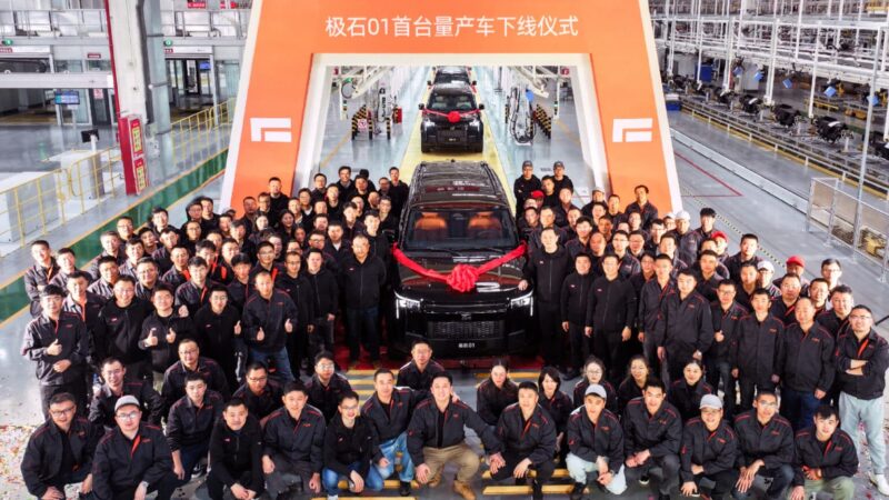 روكس تحتفل بأنتاج 20 الف نسخة من 01 – والشرق الأوسط يتصدر المبيعات