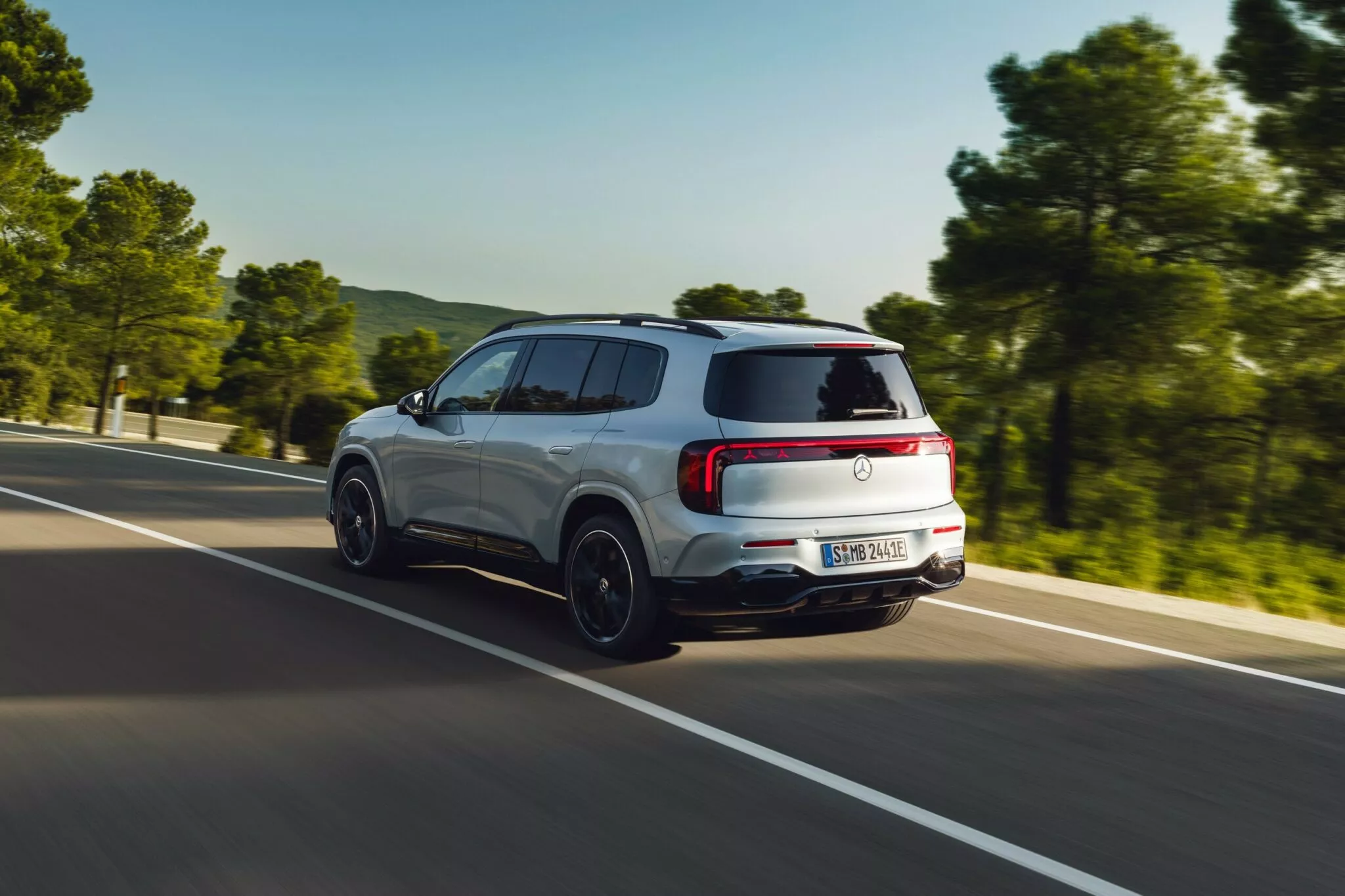 مرسيدس بنز GLB الكهربائية 2026 الجديدة كليا – بمدي 630 كم بالشحنة الواحدة