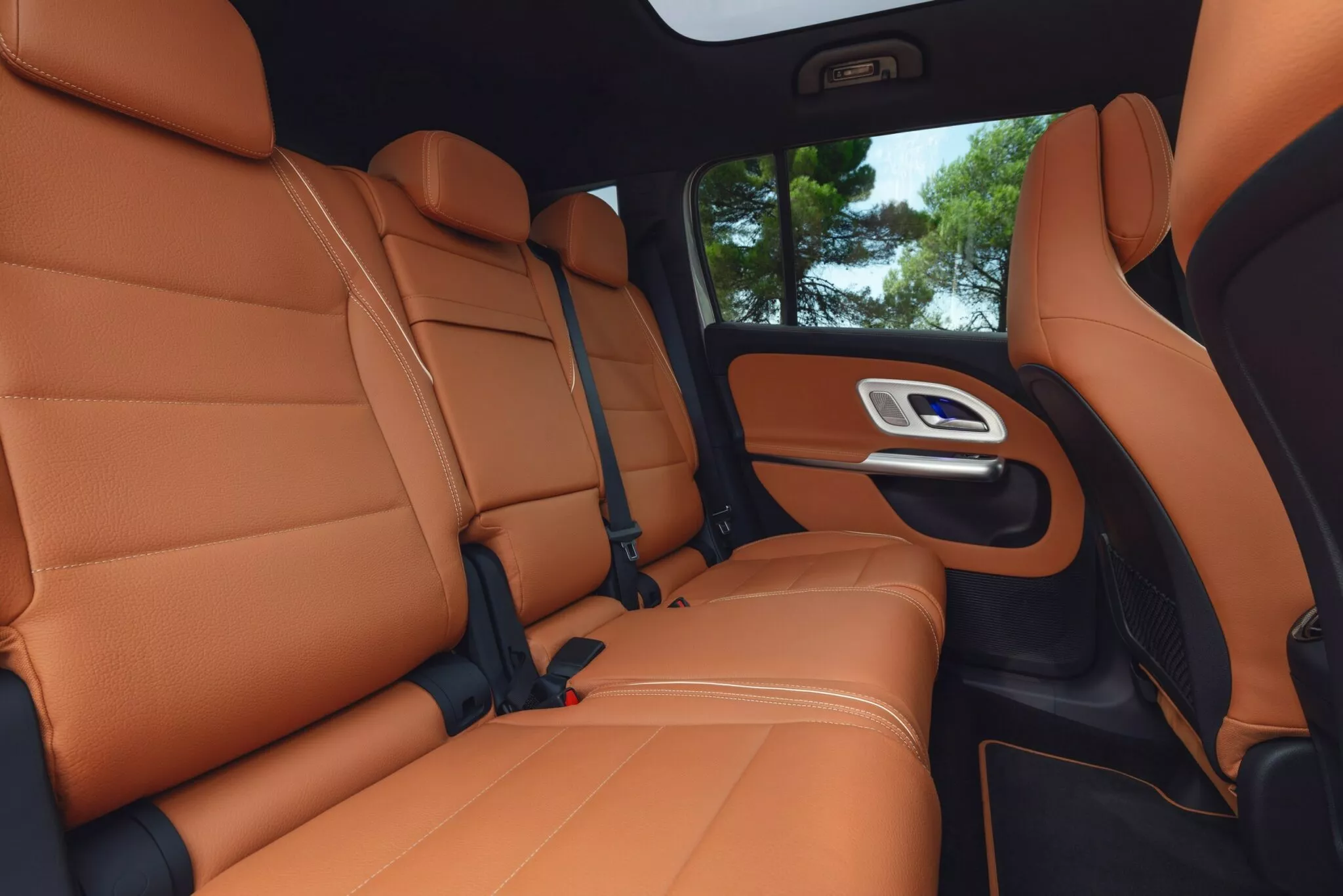 مرسيدس بنز GLB الكهربائية 2026 الجديدة كليا – بمدي 630 كم بالشحنة الواحدة