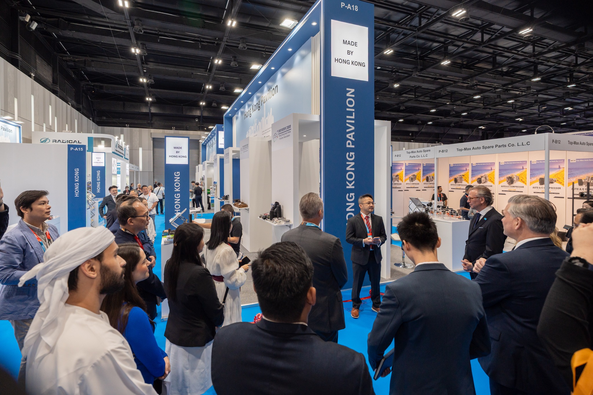 افتتاح اوتوميكانيكا دبي 2025 اليوم – اكبر واهم نسخة بتاريخ المعرض 