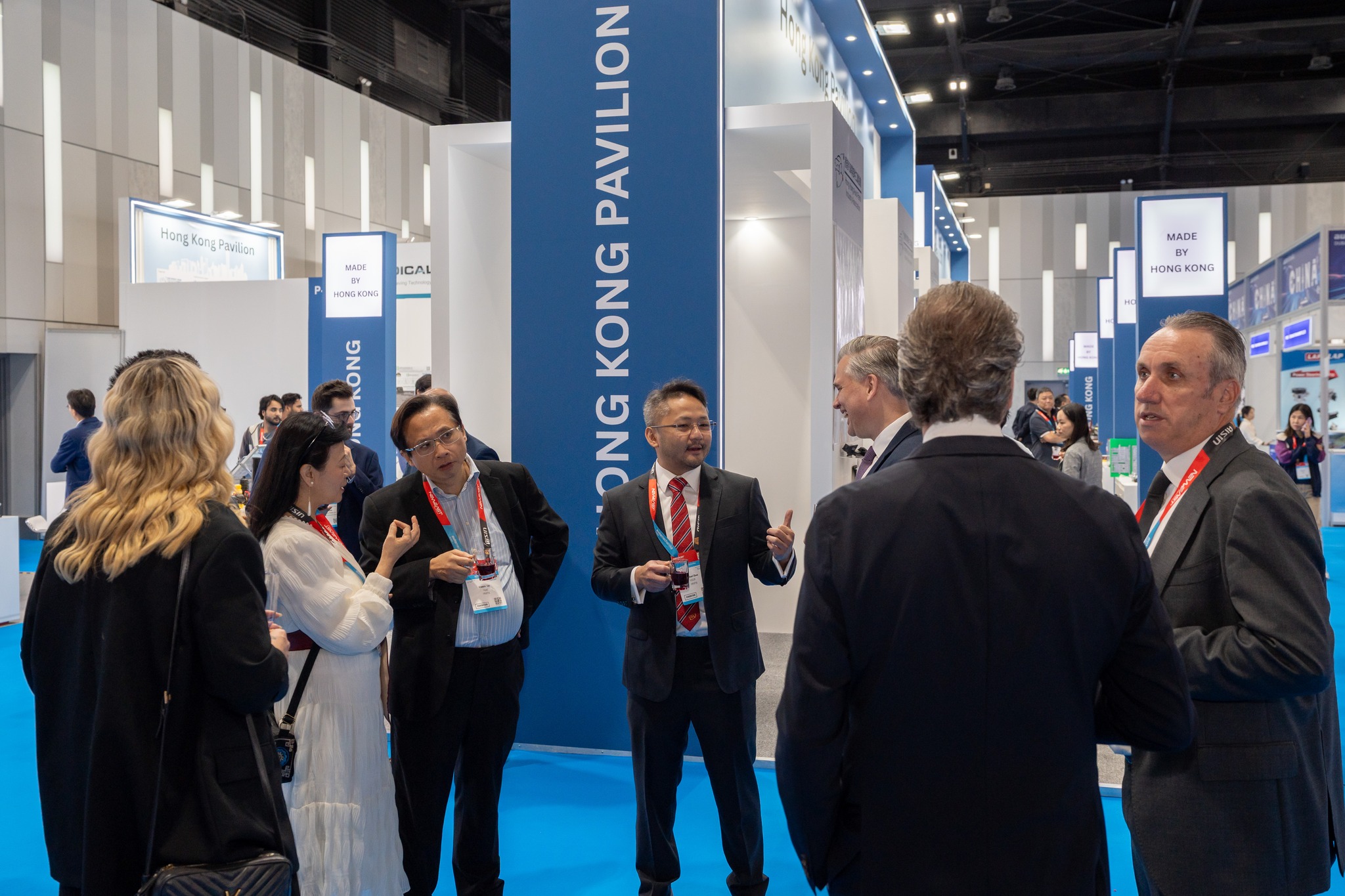 افتتاح اوتوميكانيكا دبي 2025 اليوم – اكبر واهم نسخة بتاريخ المعرض 