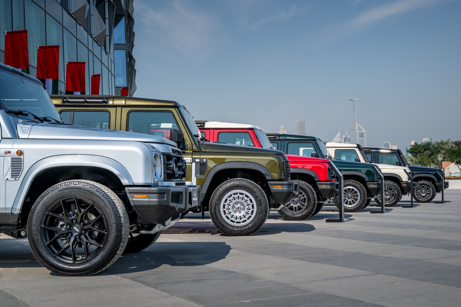 المركز الميكانيكي للخليج العربي AGMC الموزع الرسمي لسيارات انيوس جرينادير في الامارات