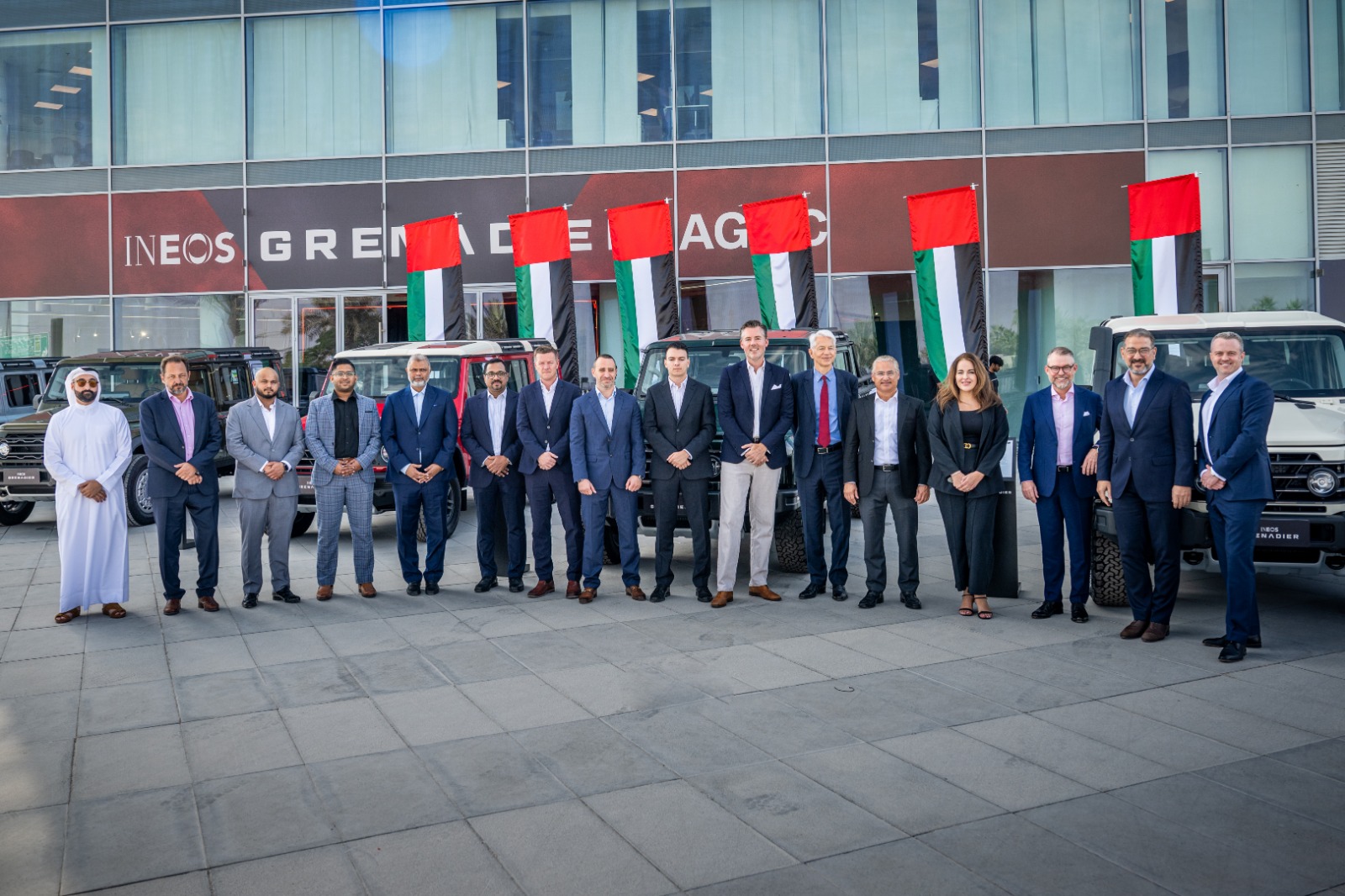 المركز الميكانيكي للخليج العربي AGMC الموزع الرسمي لسيارات انيوس جرينادير في الامارات