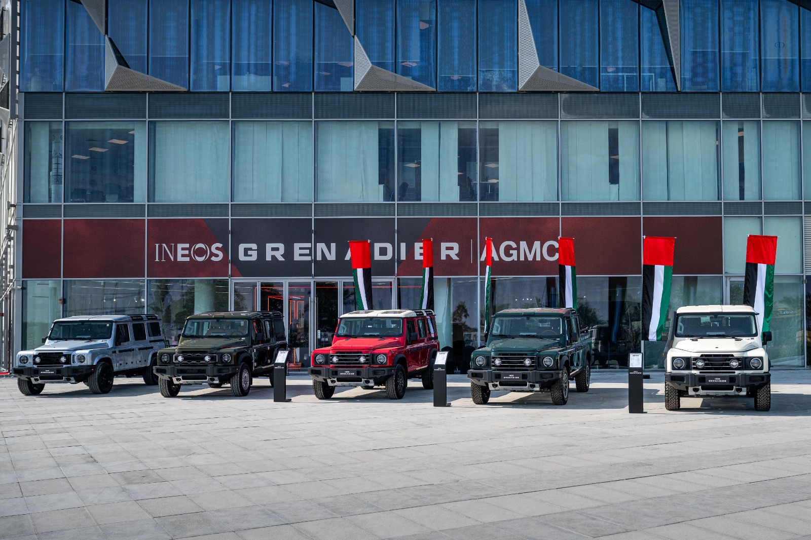 المركز الميكانيكي للخليج العربي AGMC الموزع الرسمي لسيارات انيوس جرينادير في الامارات