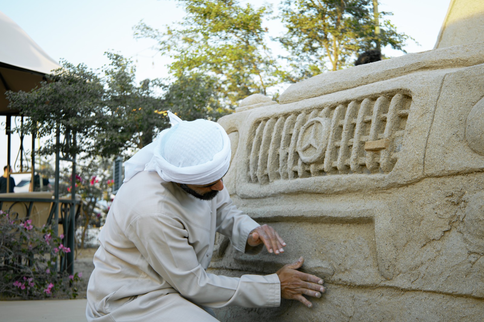 تجربة مميزة لسيارات مرسيدس بنز في صحراء الامارات – من خلال شركة الامارات للسيارات