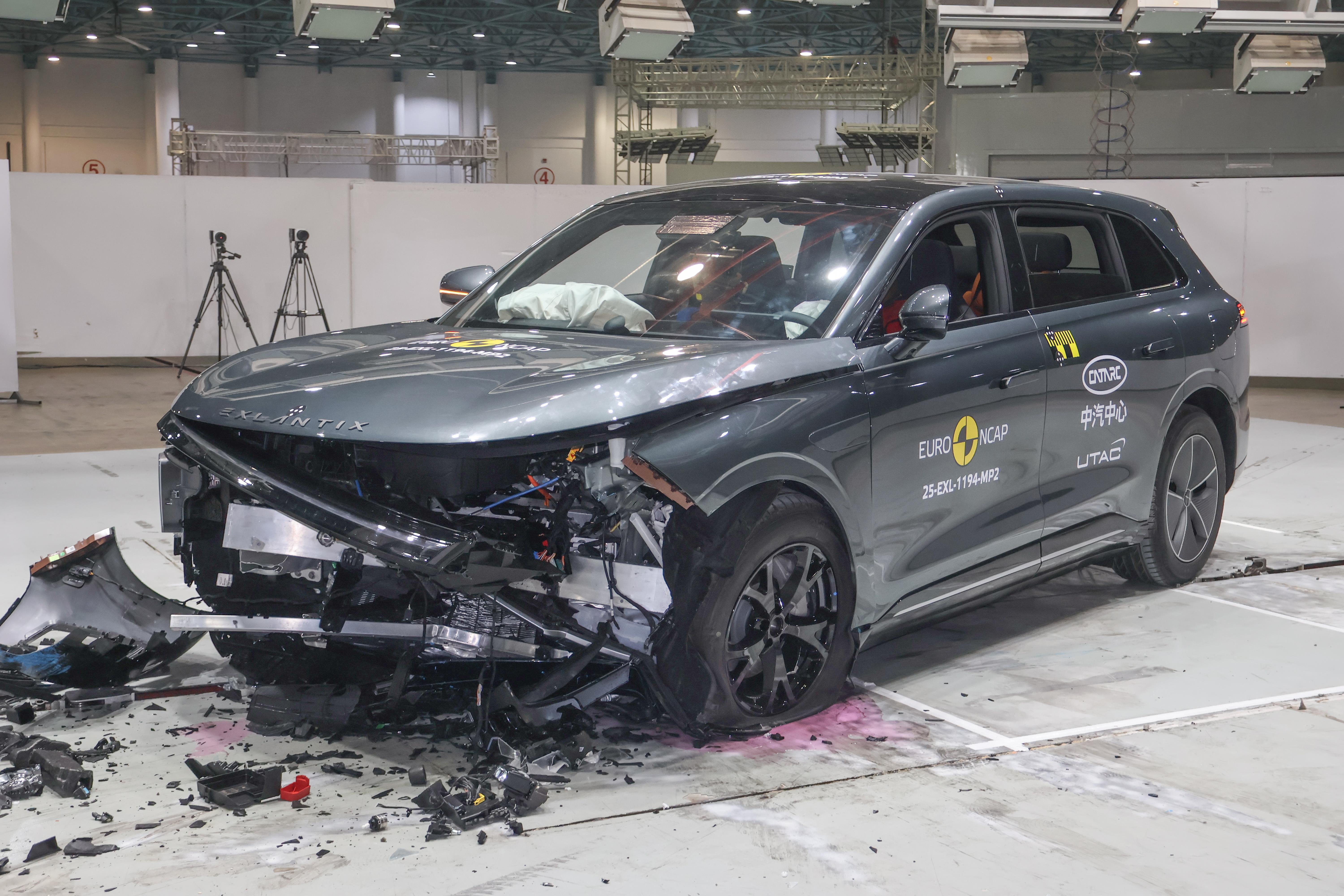 أكسيد اكستلانتكس ET تحقق خمسة نجوم في اختبارات الأمان الأوروبية