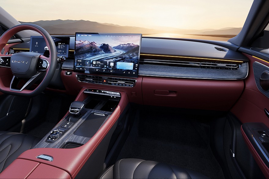 شيري اريزو 8 برو 400T – نسخة خاصة جديدة بقوة 261 حصان