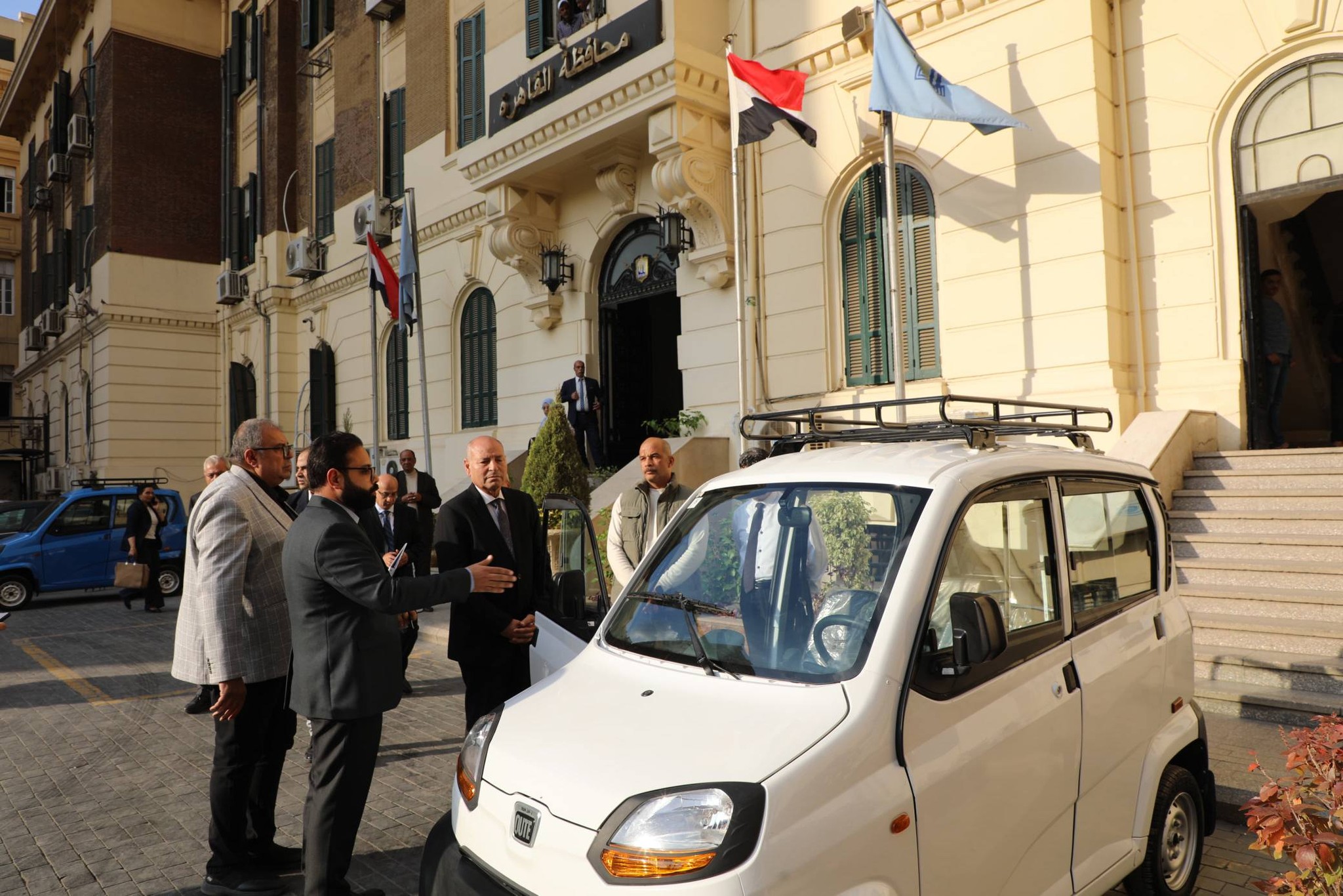 محافظة القاهرة تبدا خطة استبدال التوك توك بسيارات بجاج كيوت 