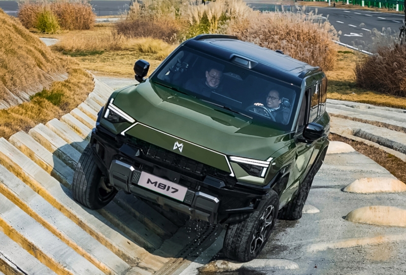 دونج فينج تحتفل بإنتاج 10 الالاف نسخة من ام هيرو M817 – خلال أربعة اشهر فقط