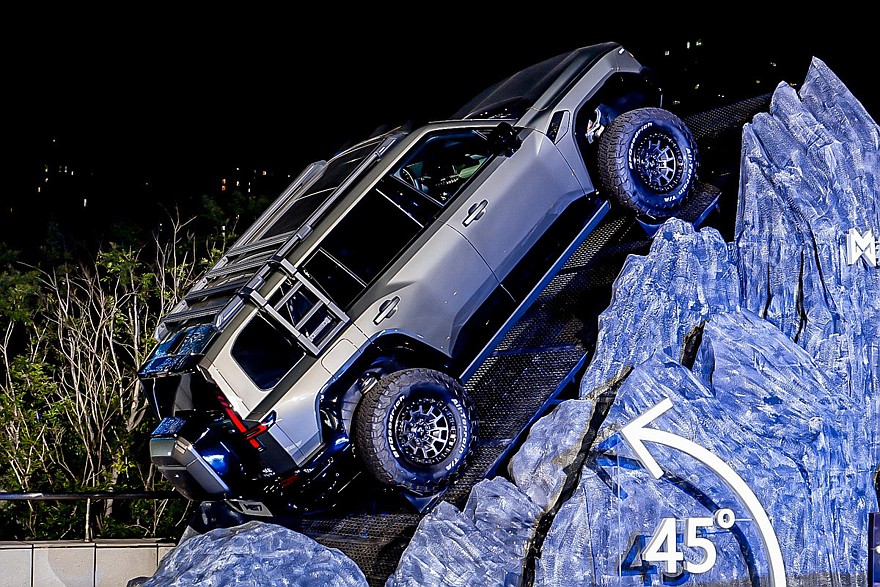 دونج فينج تحتفل بإنتاج 10 الالاف نسخة من ام هيرو M817 – خلال أربعة اشهر فقط