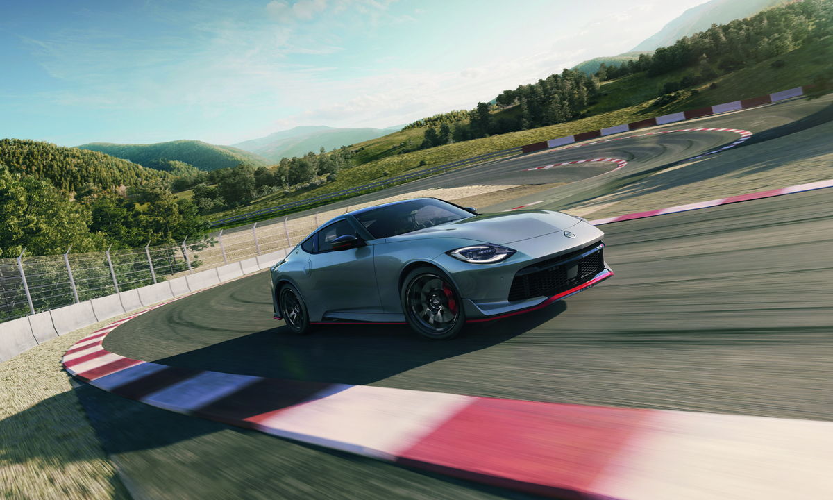 نيسان تحتفل بمرور اكثر من 40 عام علي تأسيس قسم نيسمو - المتخصص في رياضة السيارات والاداء العالي 