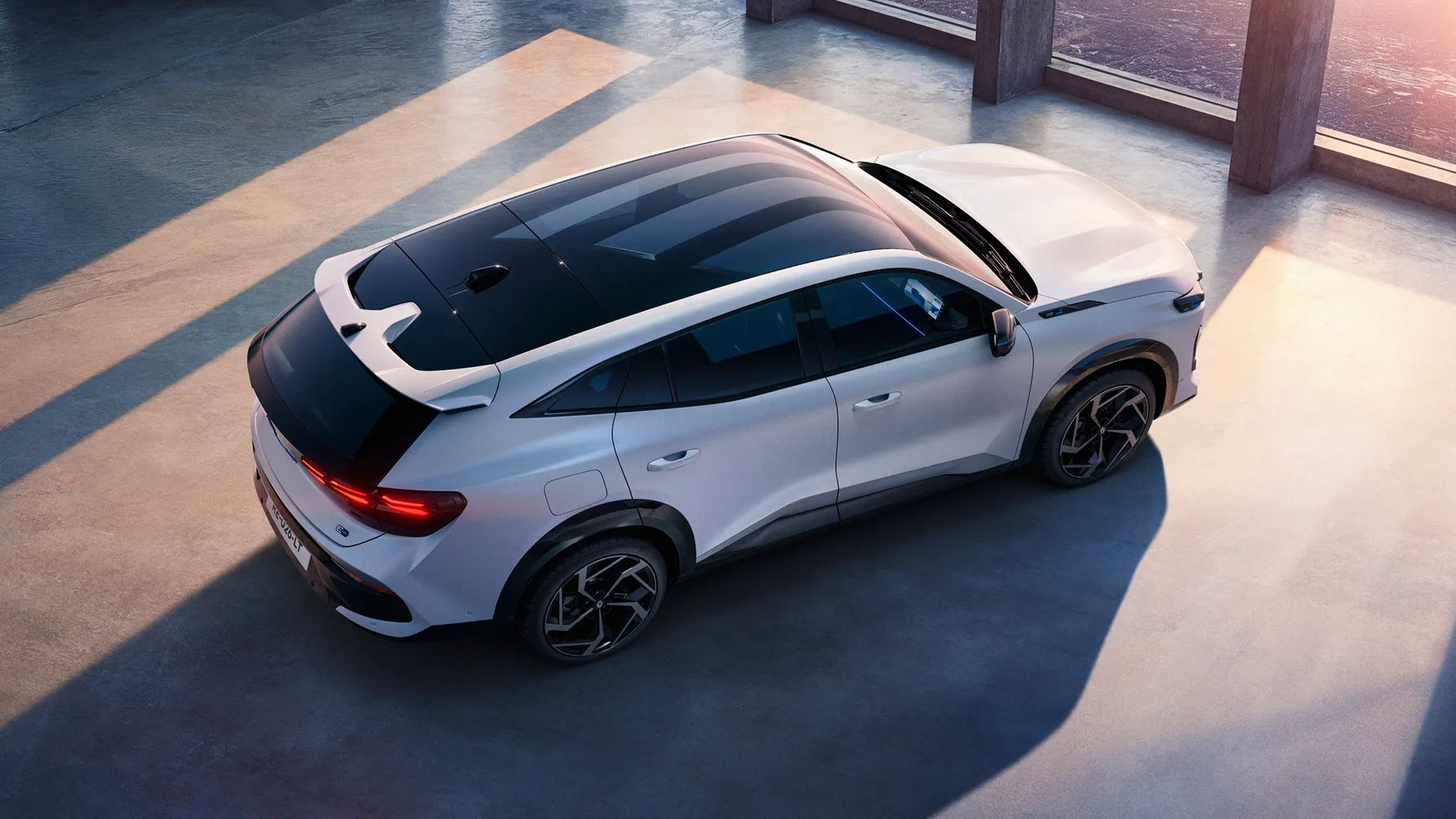 رينو فيلانتي Filante الجديدة كليا – SUV كبيرة الحجم بمنظومة هجينة 